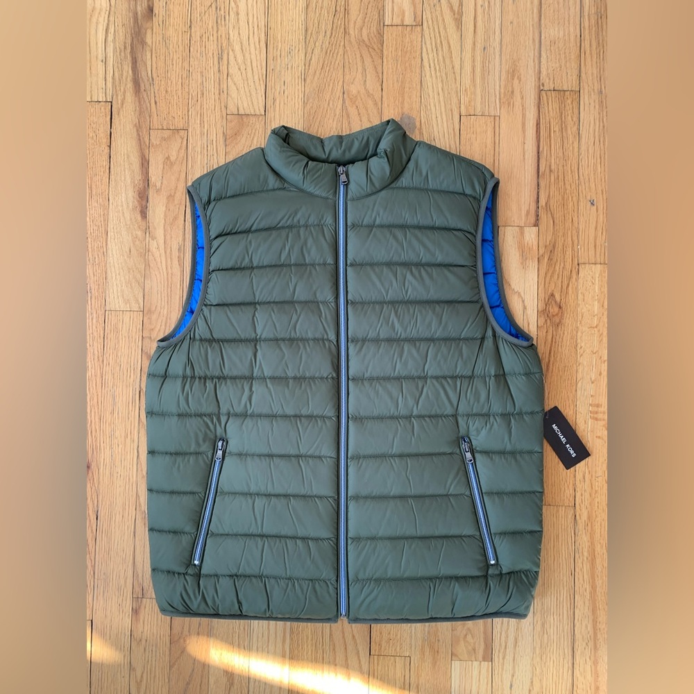 Michael Kors MK men’s zip down puffer coat vest army green with contrast inner